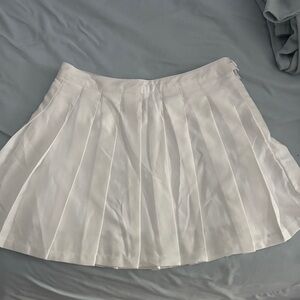 Elegant White Pleated Skirt